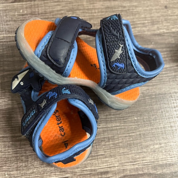 NWT Carter’s Toddler Shark Light-Up Sandals Toddler size 4 M - Picture 3 of 7